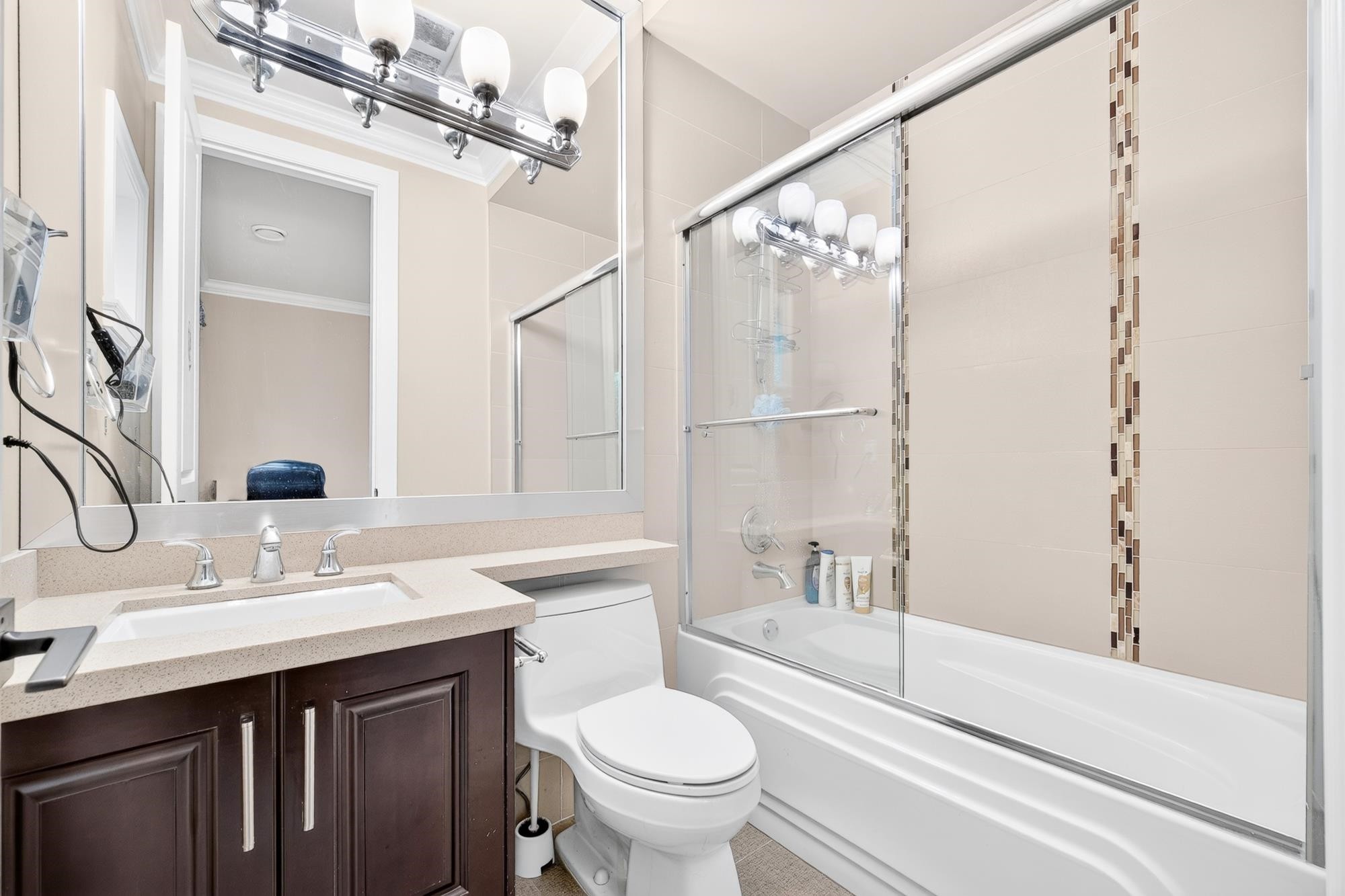 9491 Glenbrook Drive, Richmond, BC - Indoor Photo Showing Bathroom