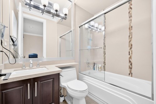 9491 Glenbrook Drive, Richmond, BC - Indoor Photo Showing Bathroom