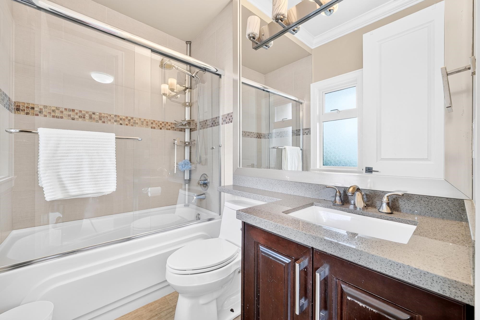 9491 Glenbrook Drive, Richmond, BC - Indoor Photo Showing Bathroom