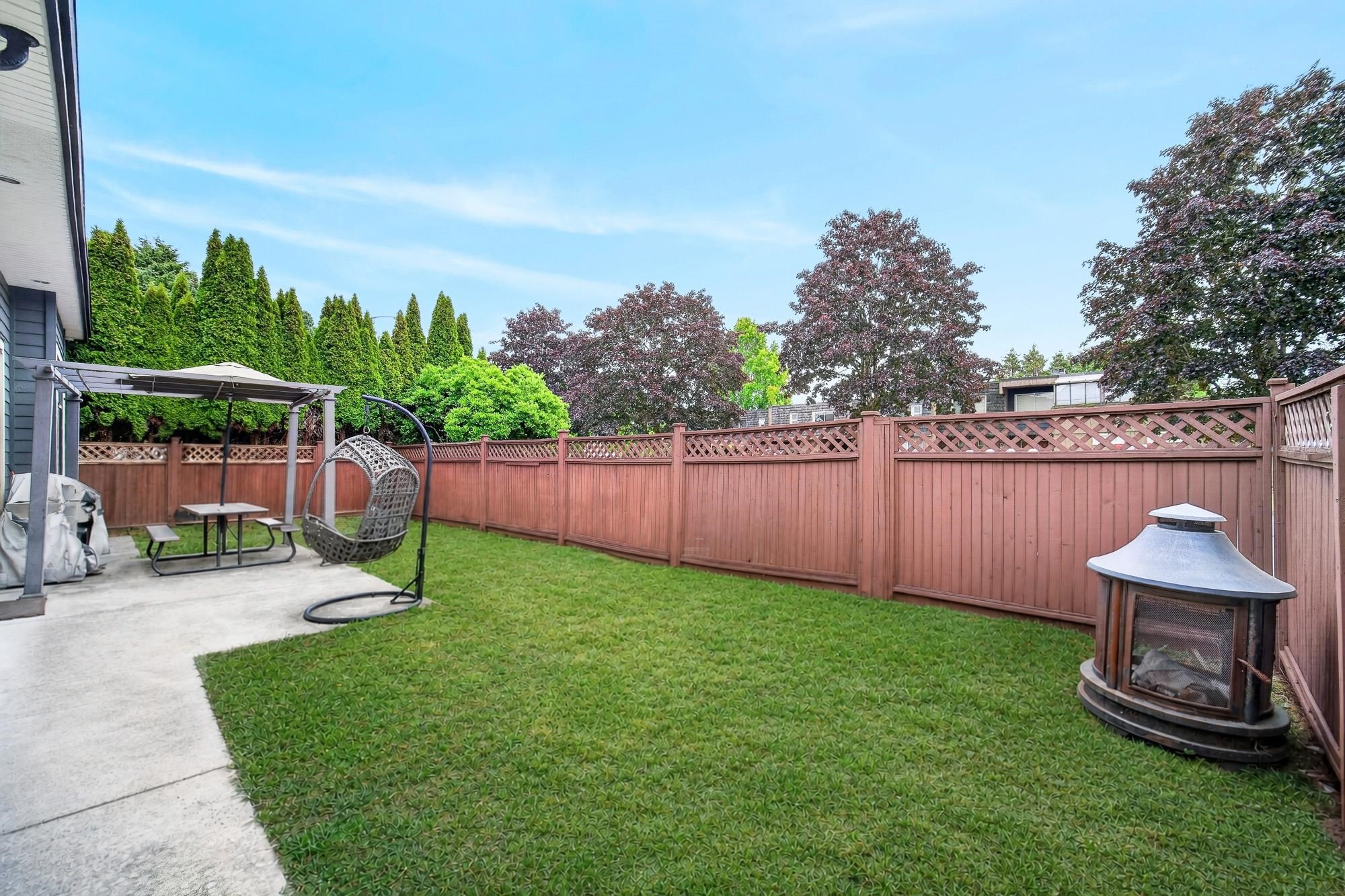 9491 Glenbrook Drive, Richmond, BC - Outdoor With Backyard