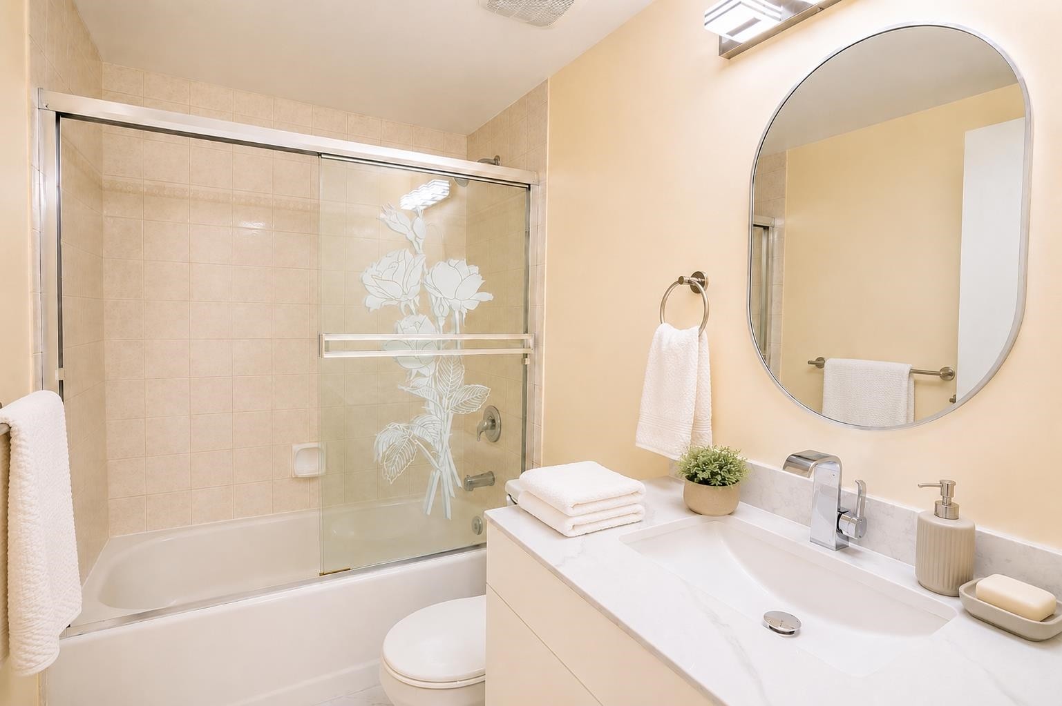 603-2468 Broadway E, Vancouver, BC - Indoor Photo Showing Bathroom