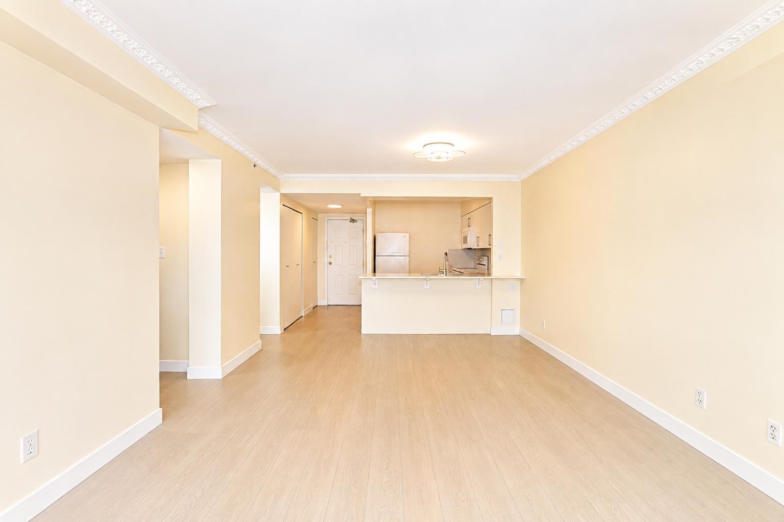 603-2468 Broadway E, Vancouver, BC - Indoor