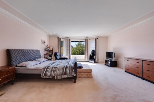 7038 Bridge Street, Richmond, BC - Indoor Photo Showing Bedroom