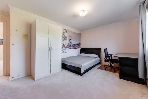 7038 Bridge Street, Richmond, BC - Indoor Photo Showing Bedroom