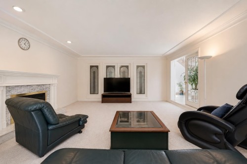 7038 Bridge Street, Richmond, BC - Indoor Photo Showing Living Room With Fireplace