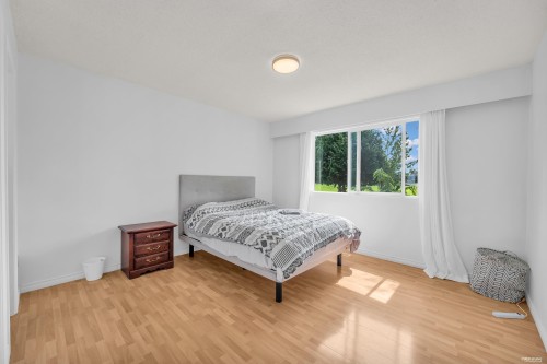 10280 Amethyst Avenue, Richmond, BC - Indoor Photo Showing Bedroom