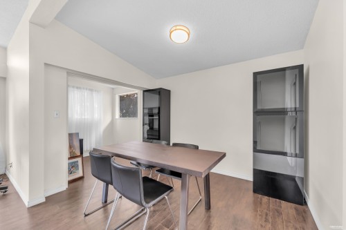 10280 Amethyst Avenue, Richmond, BC - Indoor Photo Showing Dining Room