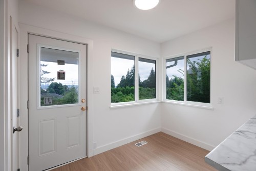1410 Dansey Avenue, Coquitlam, BC - Indoor Photo Showing Other Room