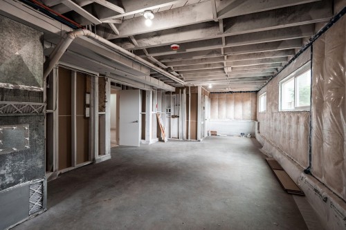 1410 Dansey Avenue, Coquitlam, BC - Indoor Photo Showing Basement