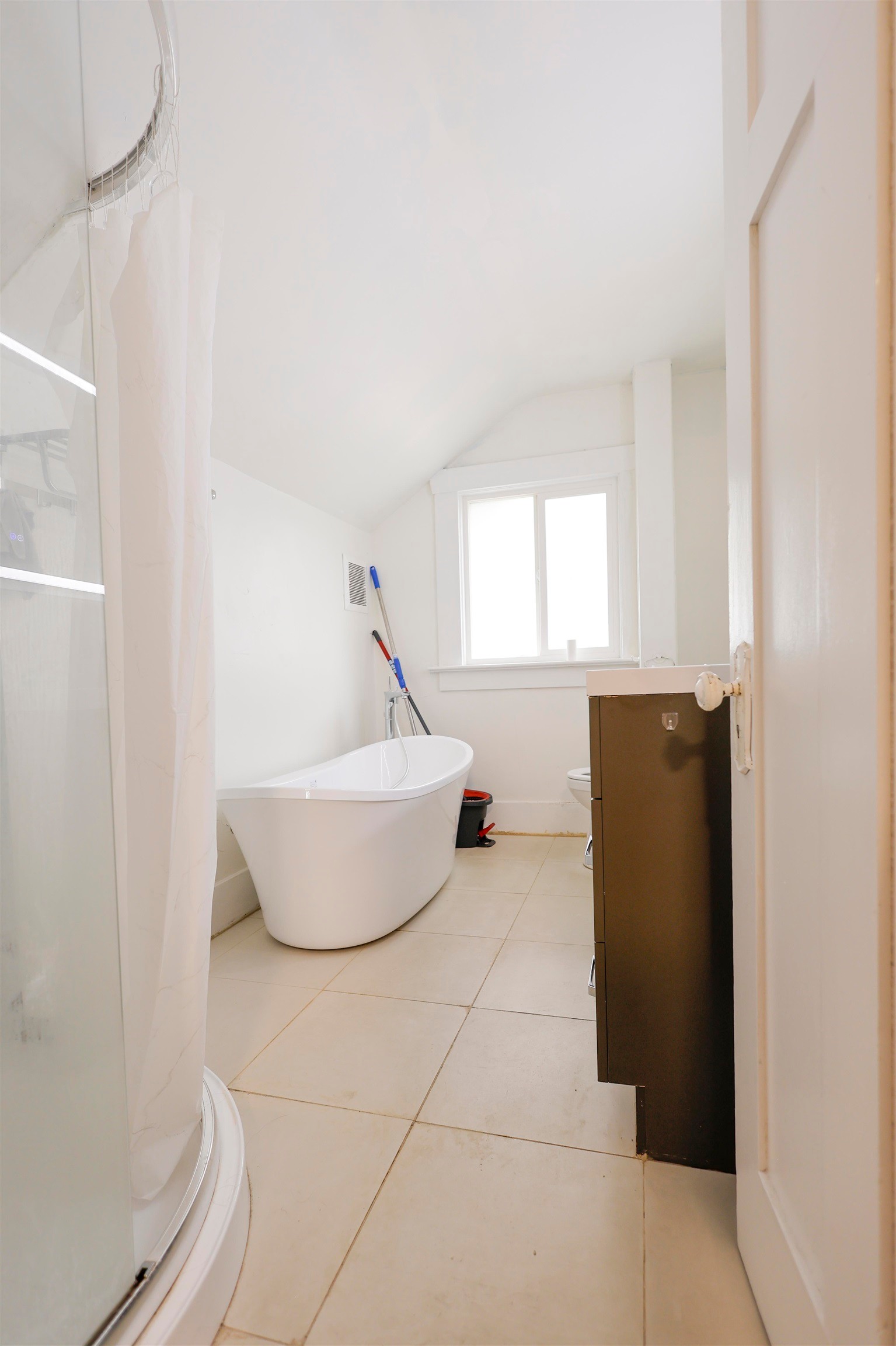 3874 13Th Avenue W, Vancouver, BC - Indoor Photo Showing Bathroom