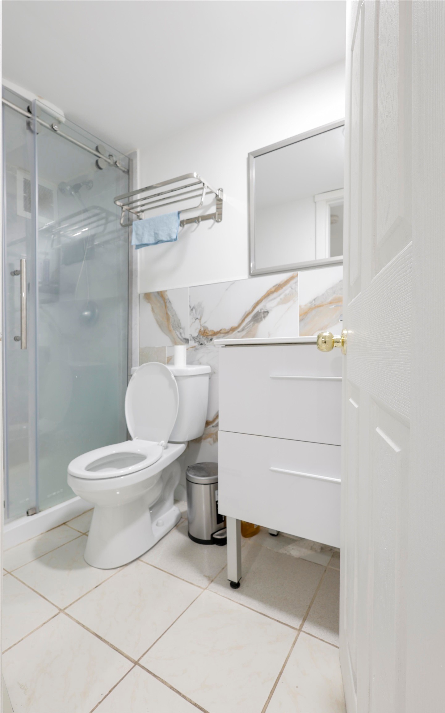 3874 13Th Avenue W, Vancouver, BC - Indoor Photo Showing Bathroom