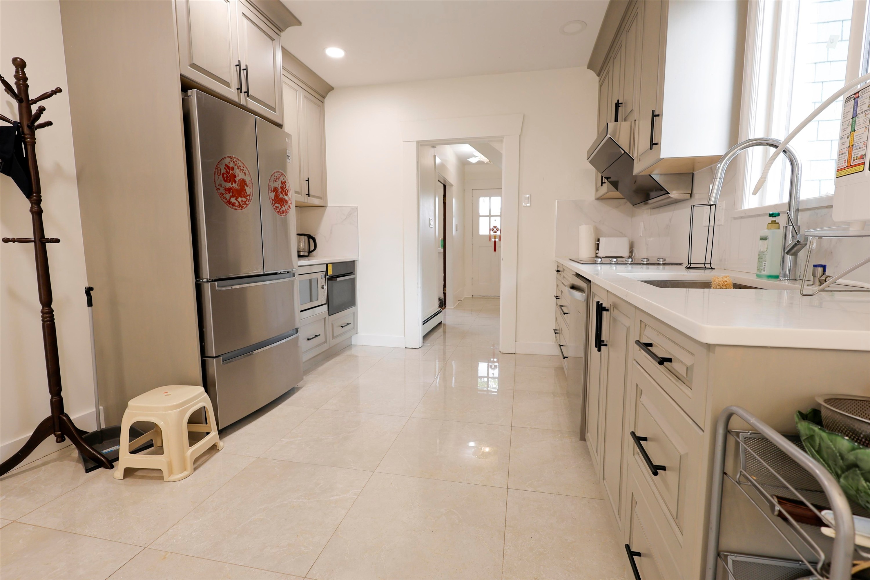 3874 13Th Avenue W, Vancouver, BC - Indoor Photo Showing Kitchen