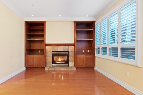 2189 Argyle Avenue, West Vancouver, BC - Indoor With Fireplace