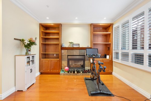 2189 Argyle Avenue, West Vancouver, BC - Indoor With Fireplace