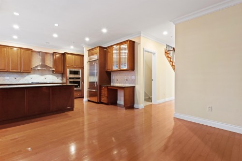 2189 Argyle Avenue, West Vancouver, BC - Indoor Photo Showing Kitchen