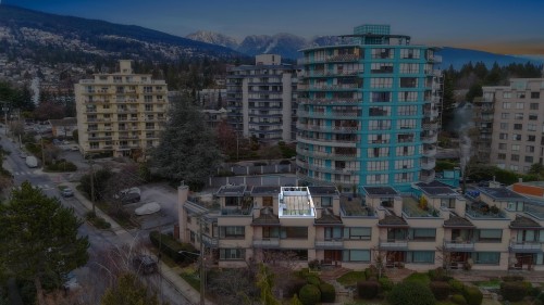 2189 Argyle Avenue, West Vancouver, BC - Outdoor With Balcony With Facade