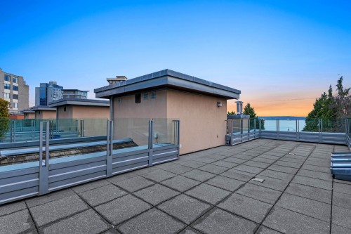 2189 Argyle Avenue, West Vancouver, BC - Outdoor
