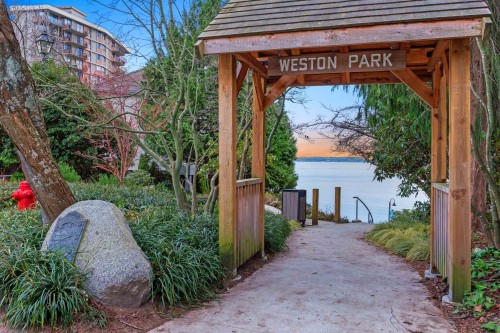 2189 Argyle Avenue, West Vancouver, BC - Outdoor