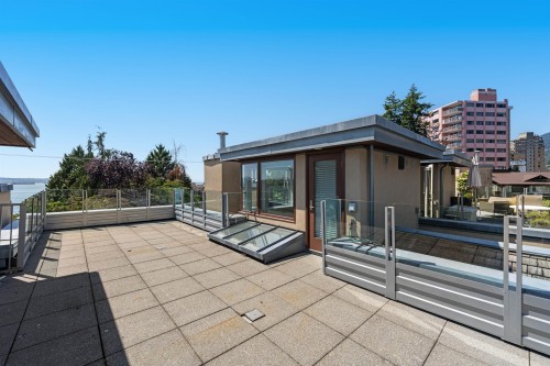 2189 Argyle Avenue, West Vancouver, BC - Outdoor With Deck Patio Veranda