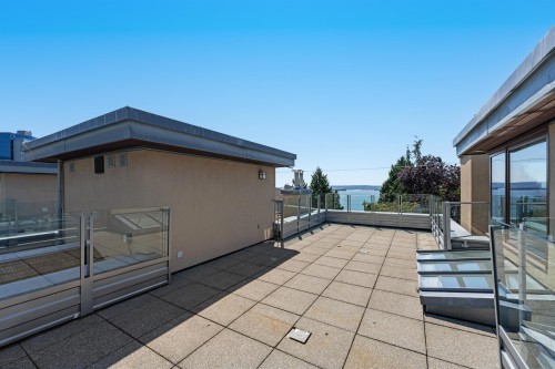 2189 Argyle Avenue, West Vancouver, BC - Outdoor With Exterior