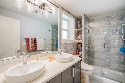 1930 Orland Drive, Coquitlam, BC - Indoor Photo Showing Bathroom