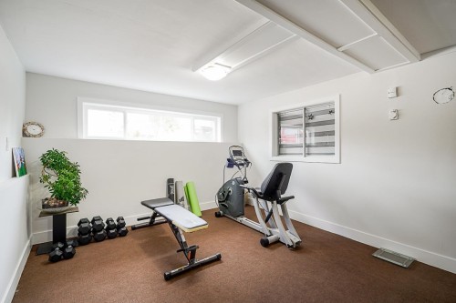 1930 Orland Drive, Coquitlam, BC - Indoor Photo Showing Gym Room