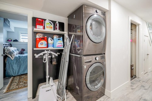 1930 Orland Drive, Coquitlam, BC - Indoor Photo Showing Laundry Room