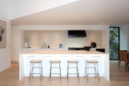 4181 Rose Crescent, West Vancouver, BC - Indoor Photo Showing Kitchen