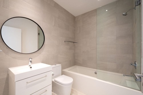 4181 Rose Crescent, West Vancouver, BC - Indoor Photo Showing Bathroom