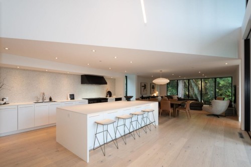 4181 Rose Crescent, West Vancouver, BC - Indoor Photo Showing Kitchen