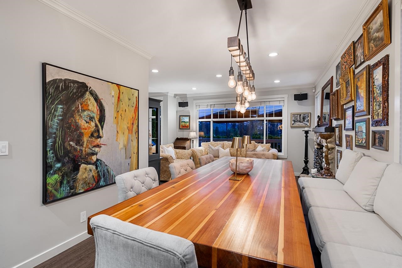 1075 Esplanade Avenue, West Vancouver, BC - Indoor