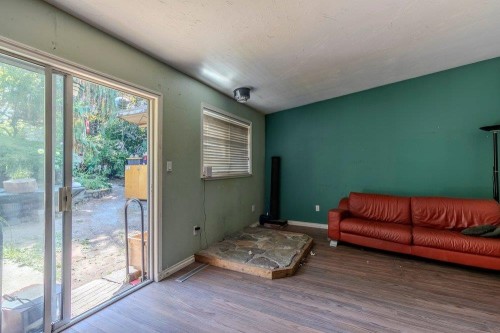640 Clarke Road, Coquitlam, BC - Indoor Photo Showing Other Room