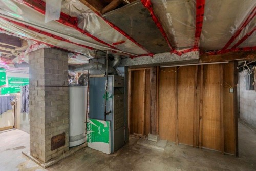 640 Clarke Road, Coquitlam, BC - Indoor Photo Showing Basement