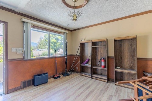 640 Clarke Road, Coquitlam, BC - Indoor Photo Showing Other Room