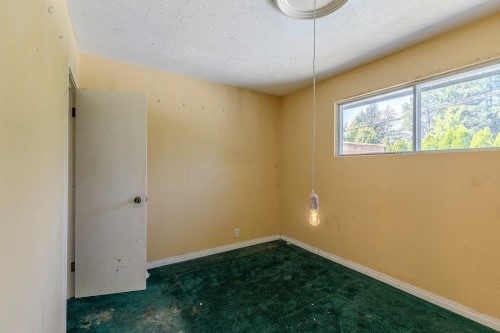640 Clarke Road, Coquitlam, BC - Indoor Photo Showing Other Room