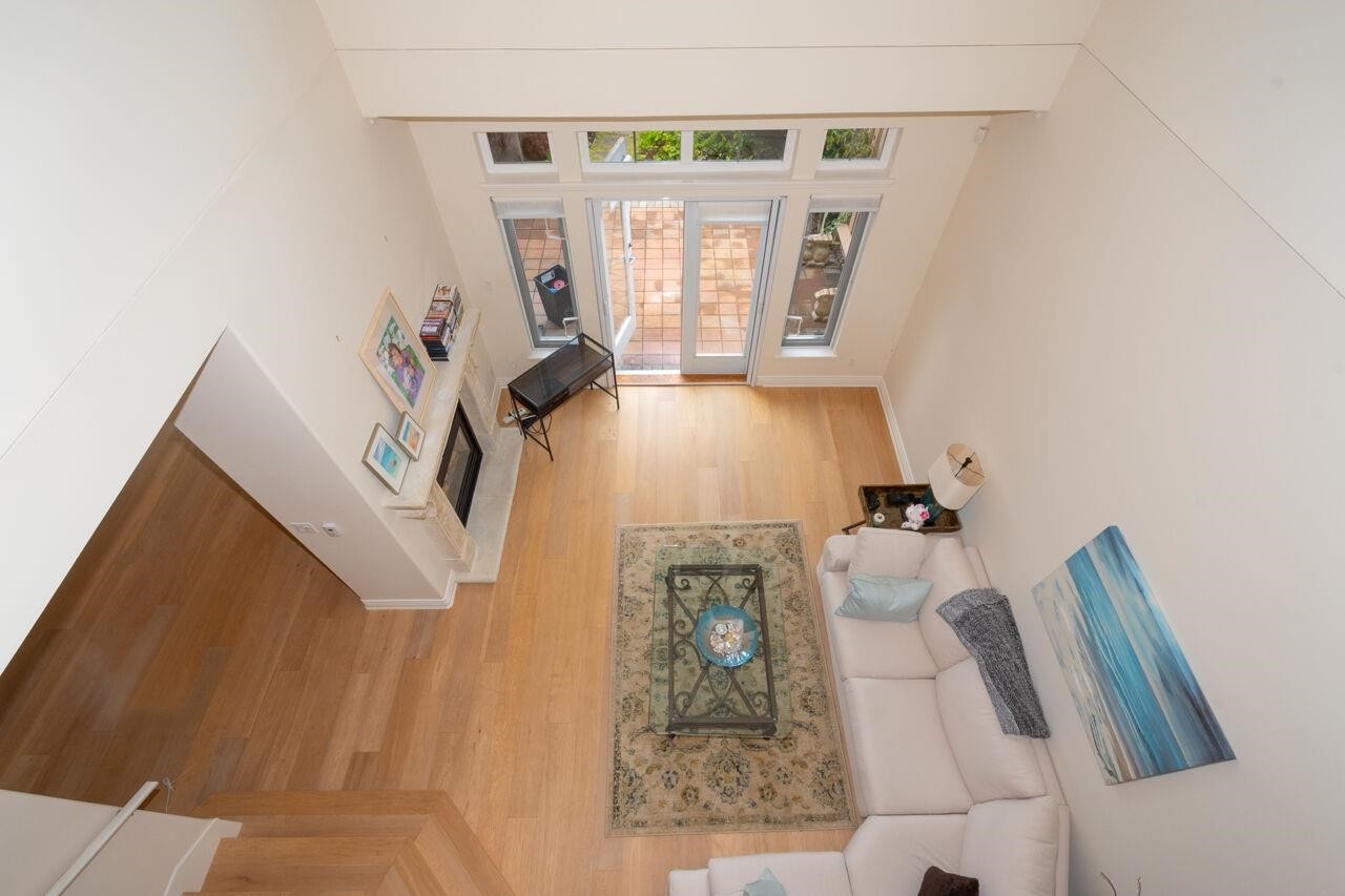 43 Point Terrace, West Vancouver, BC - Indoor Photo Showing Other Room