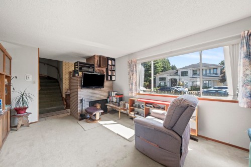 6731 Camsell Crescent, Richmond, BC - Indoor Photo Showing Other Room With Fireplace