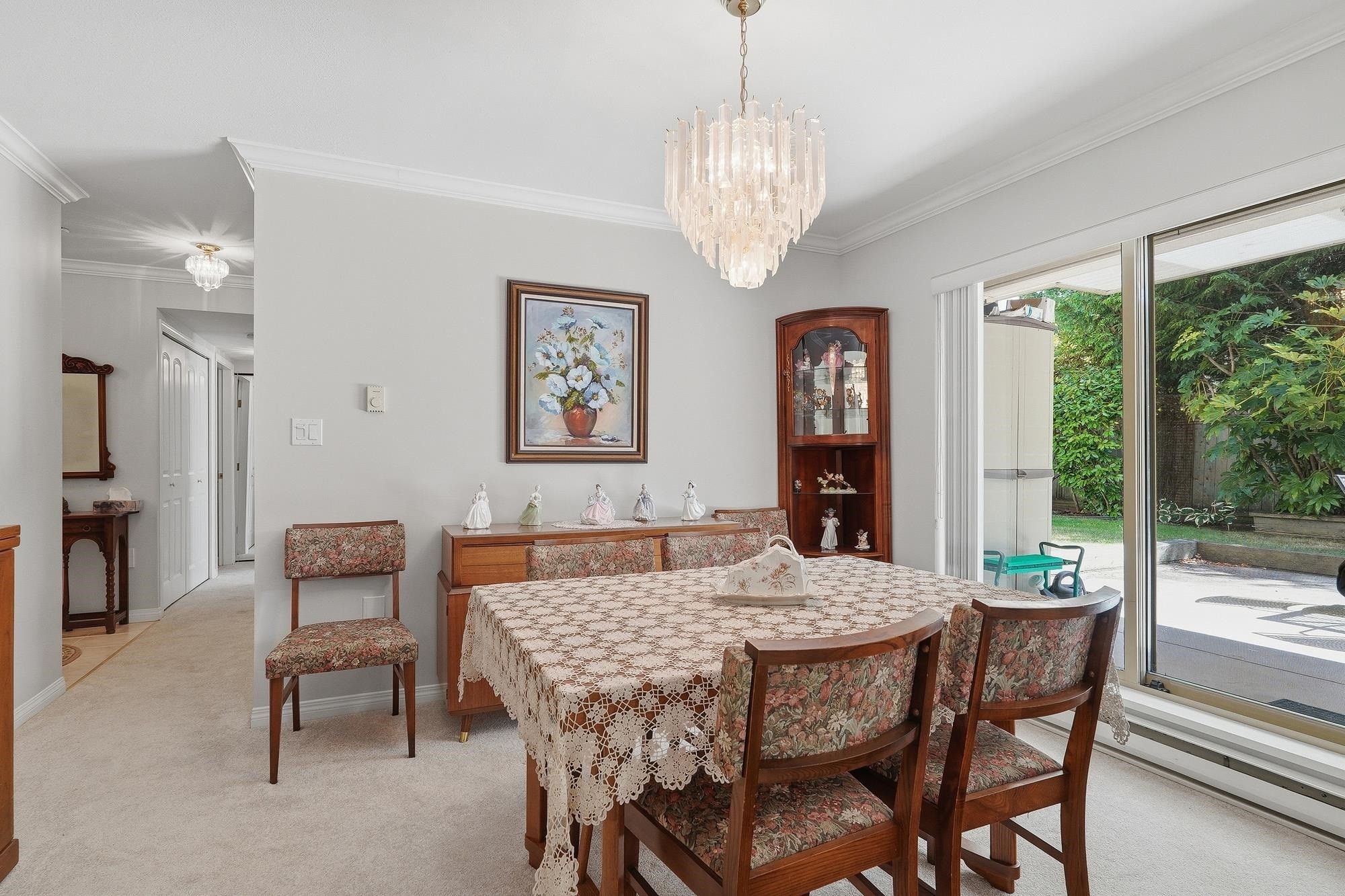 103-1118 55 Street, Delta, BC - Indoor Photo Showing Dining Room