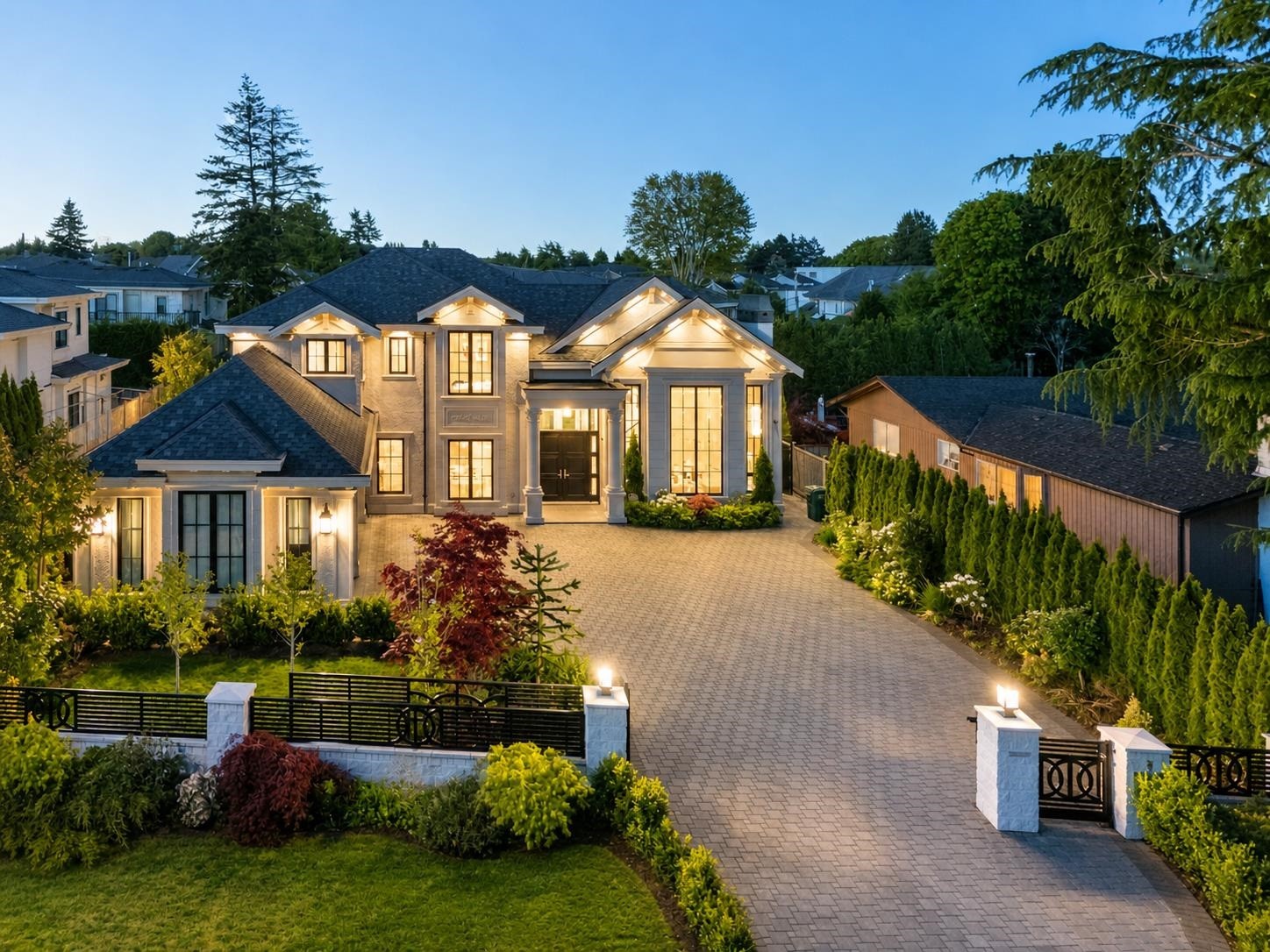 6331 Chatsworth Road, Richmond, BC - Outdoor With Facade
