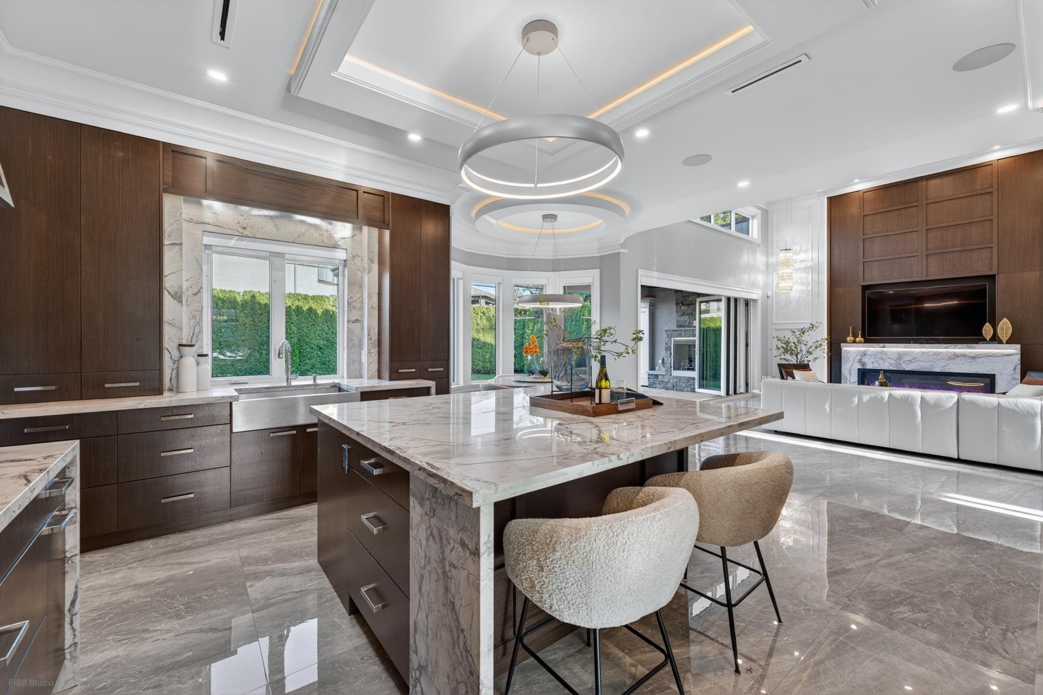 6331 Chatsworth Road, Richmond, BC - Indoor