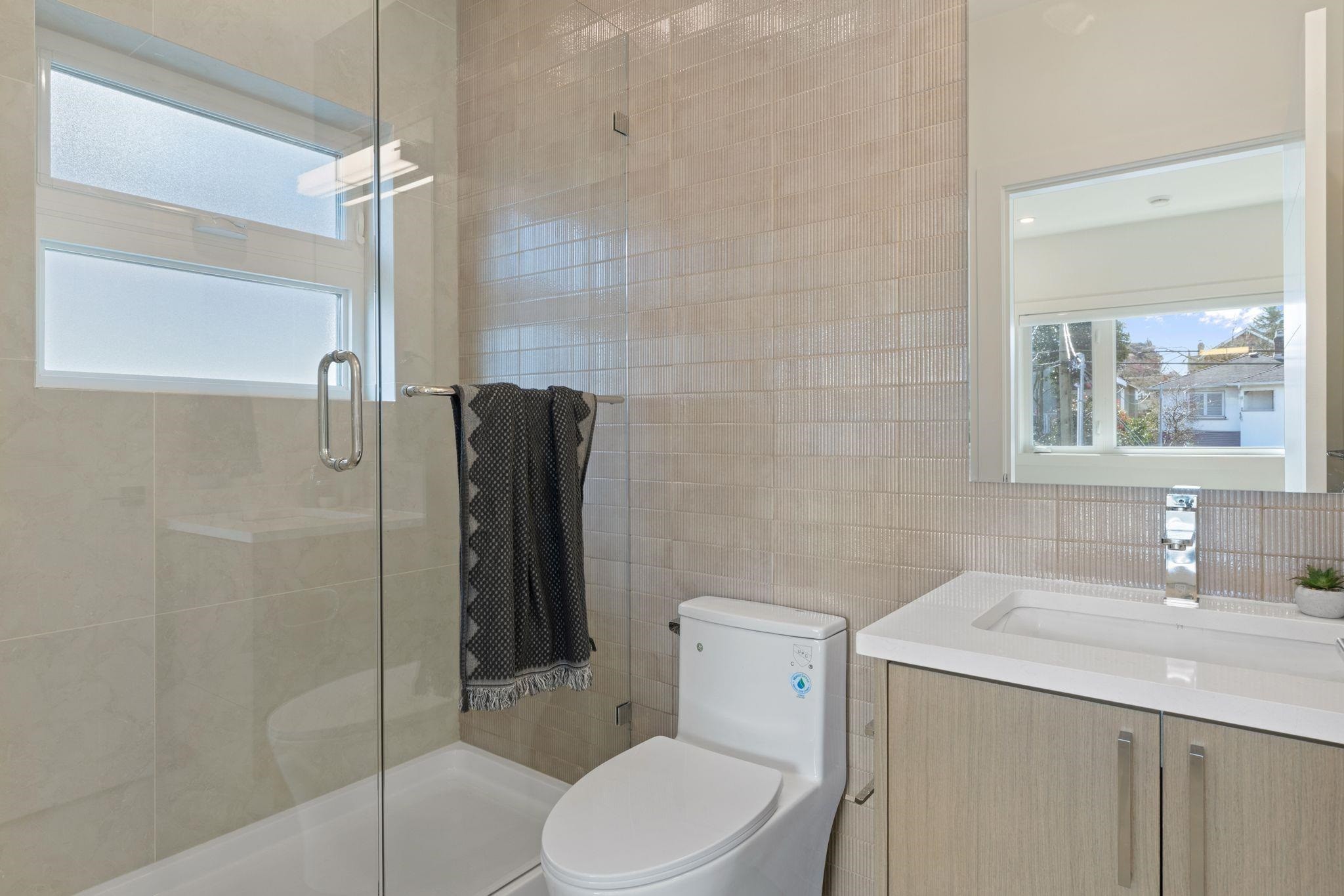 2138 Venables Street, Vancouver, BC - Indoor Photo Showing Bathroom