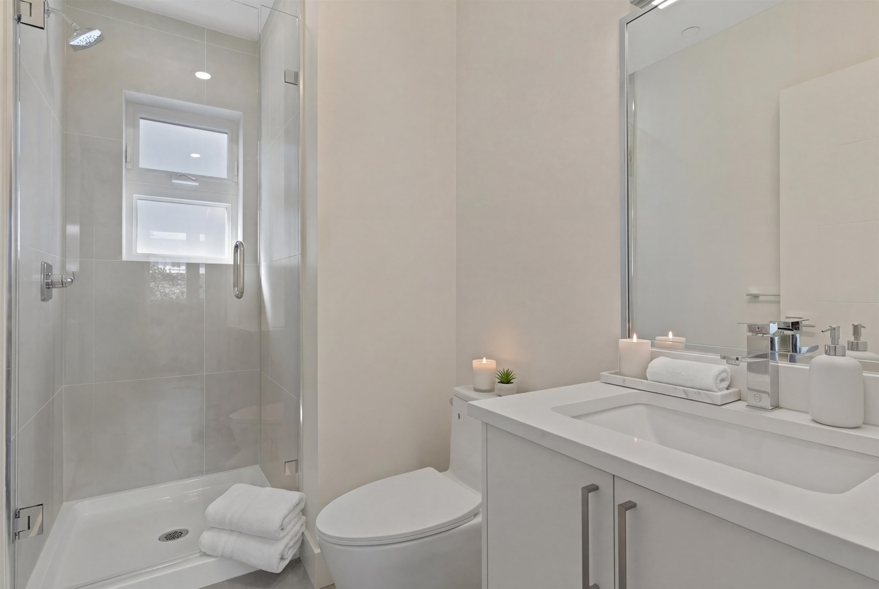 2138 Venables Street, Vancouver, BC - Indoor Photo Showing Bathroom