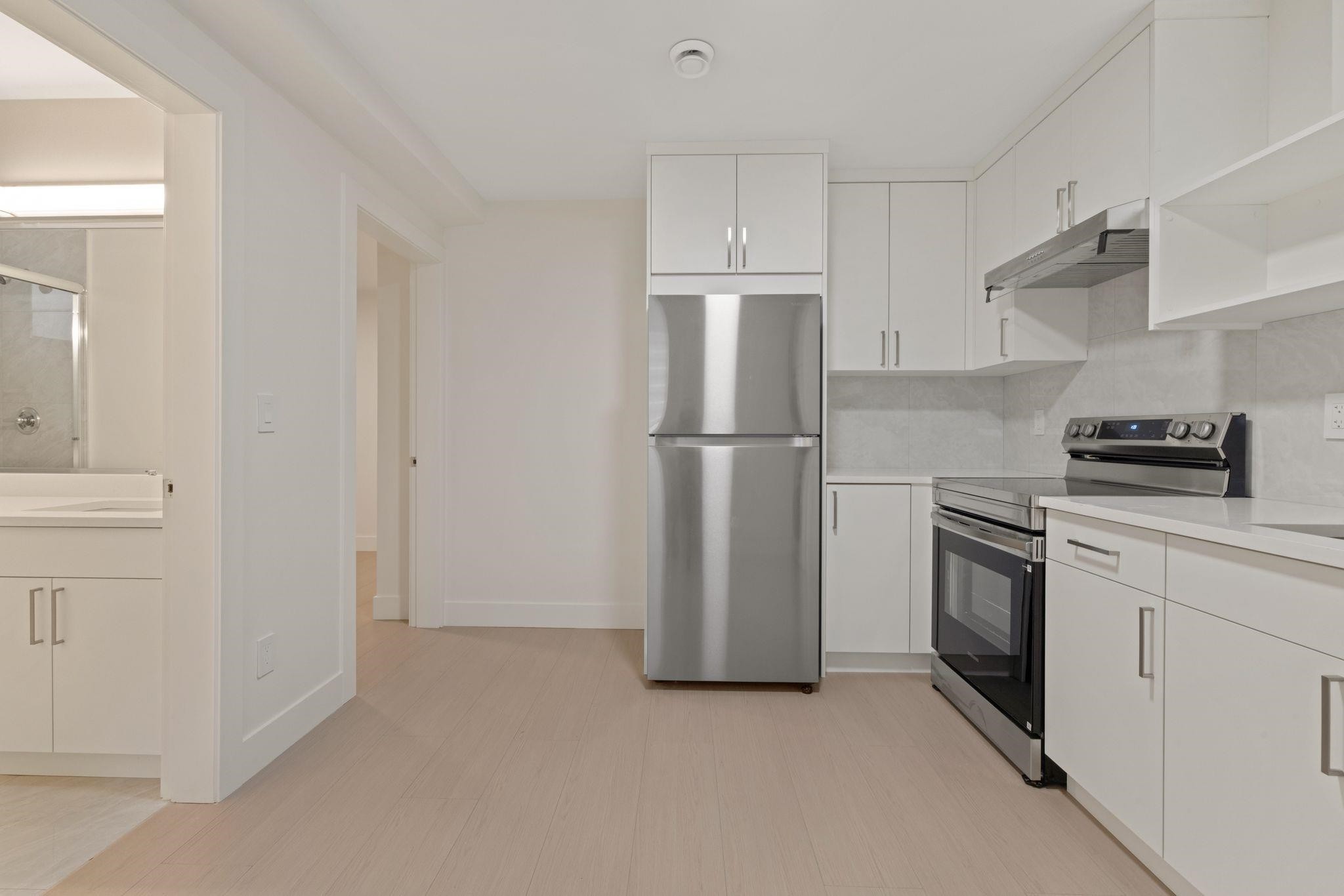 2138 Venables Street, Vancouver, BC - Indoor Photo Showing Kitchen