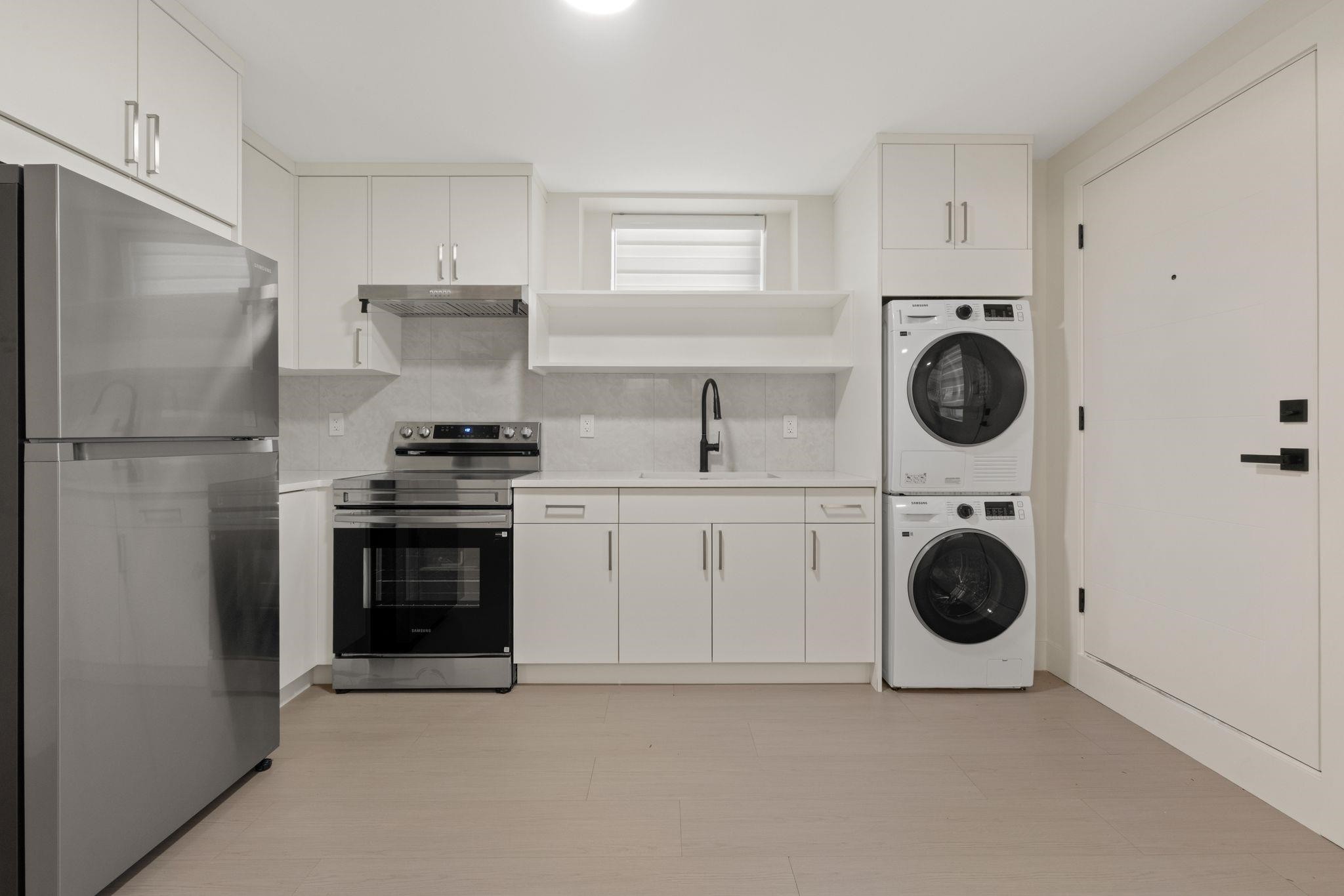 2138 Venables Street, Vancouver, BC - Indoor Photo Showing Laundry Room