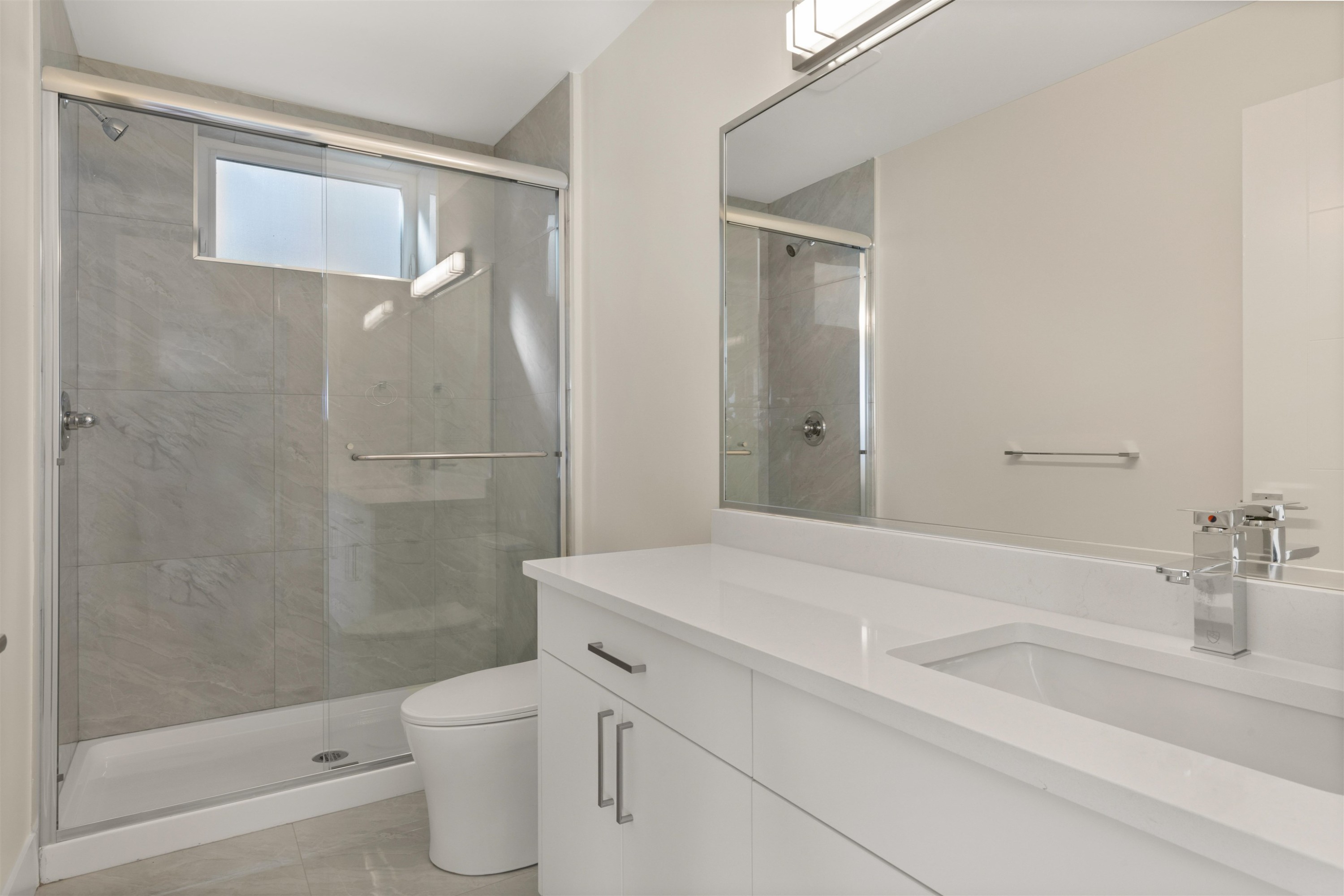 2138 Venables Street, Vancouver, BC - Indoor Photo Showing Bathroom