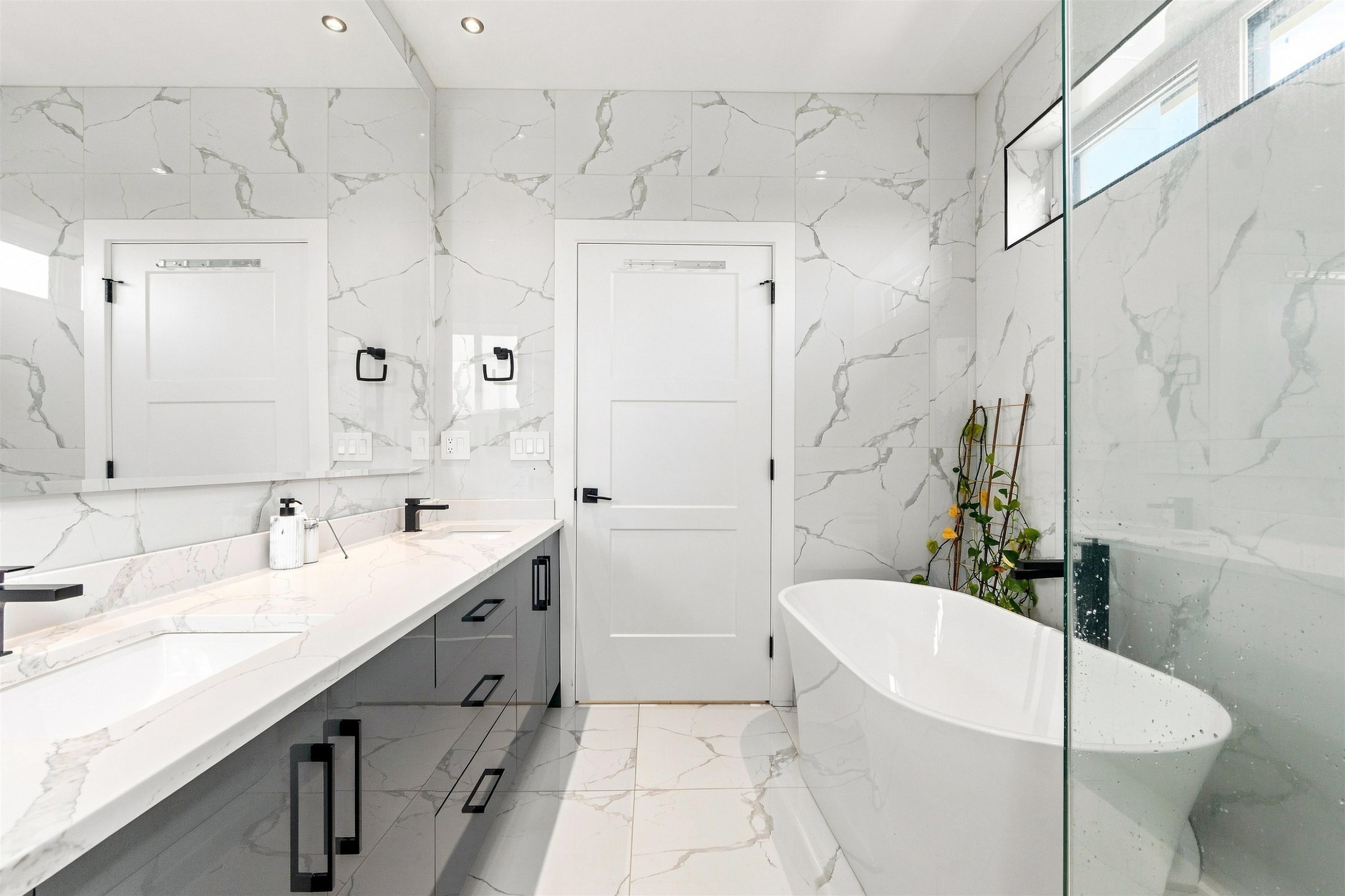 5577 Inverness Street, Vancouver, BC