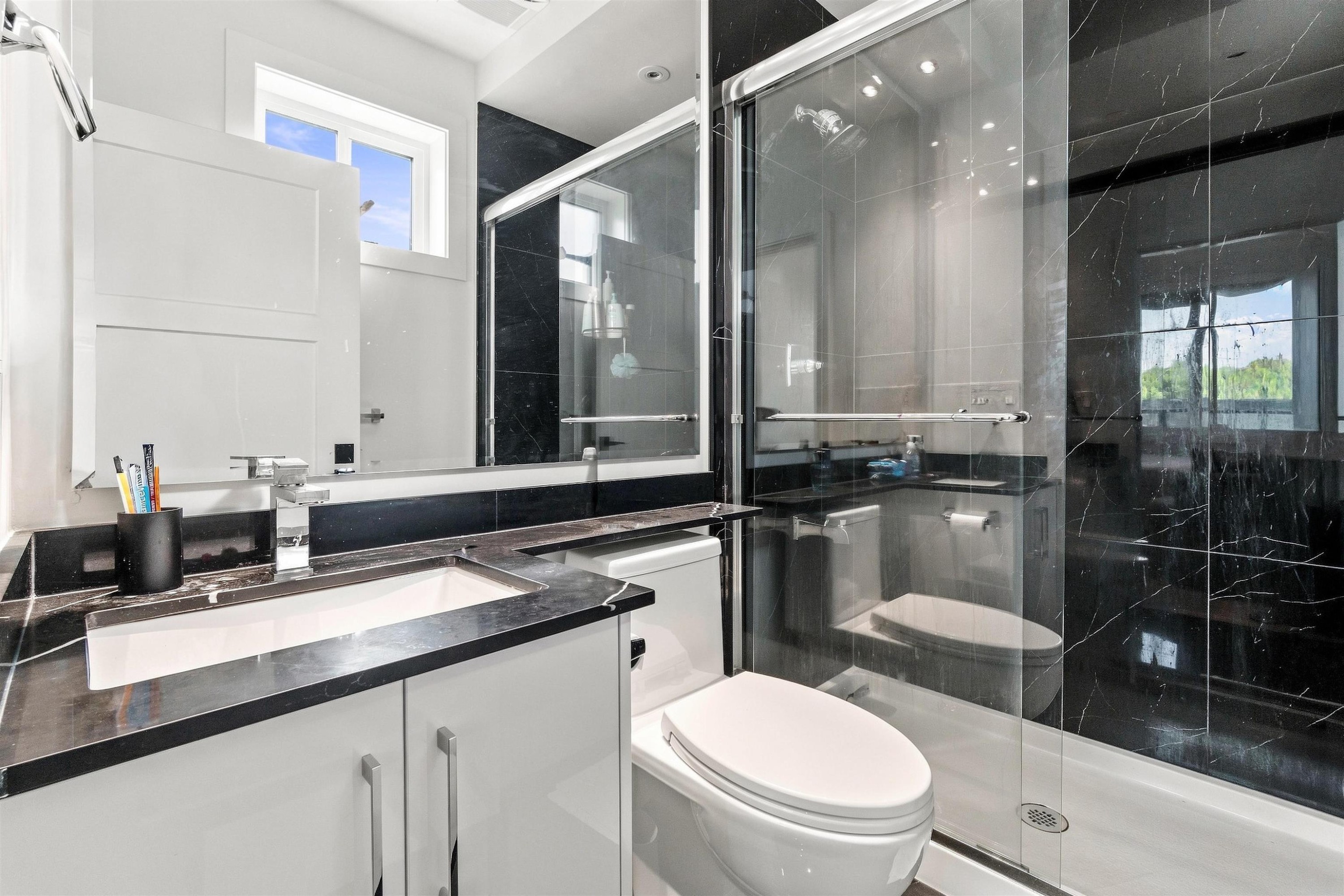 5577 Inverness Street, Vancouver, BC