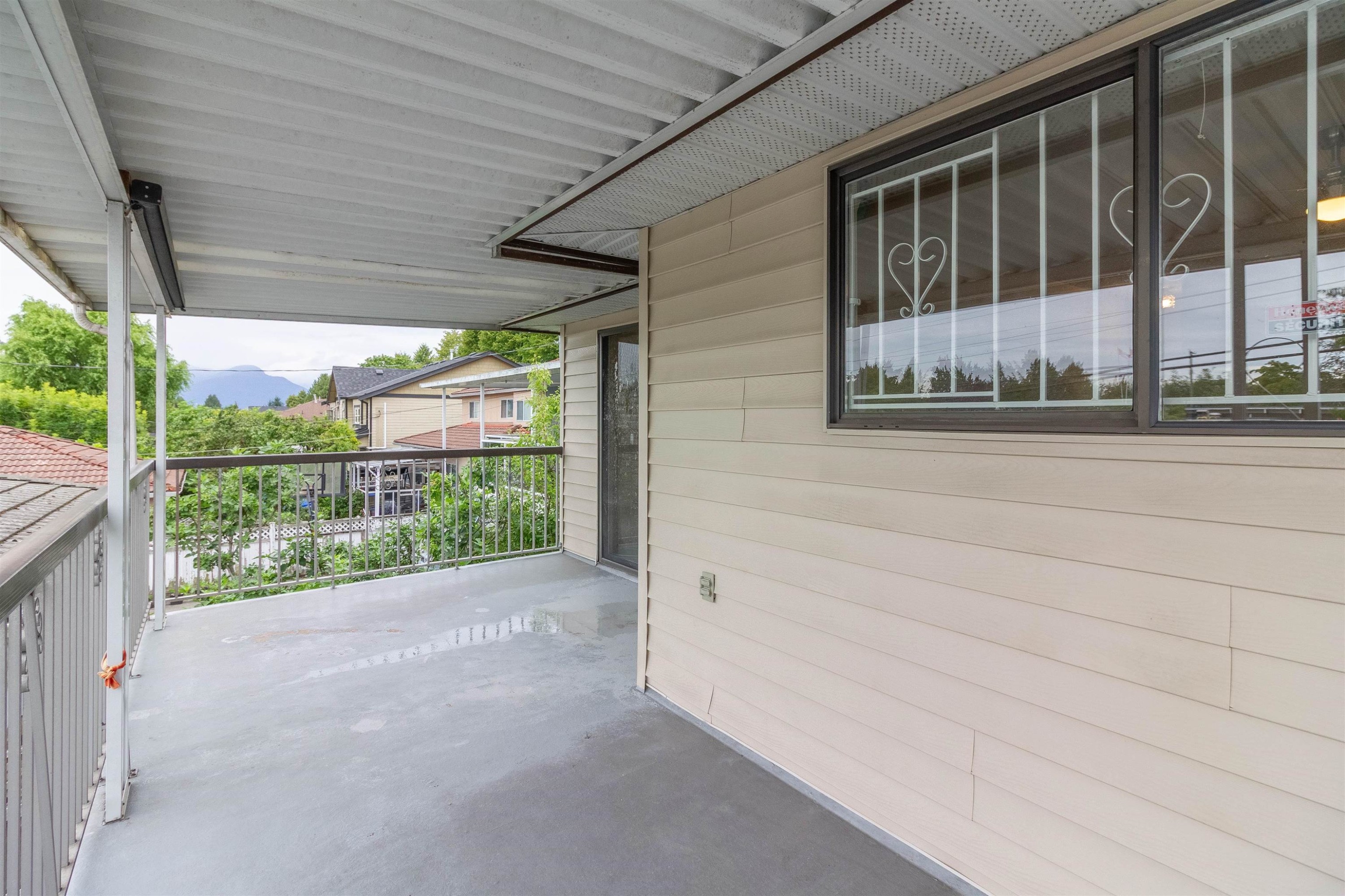4467 Perry Street, Vancouver, BC - Outdoor With Exterior