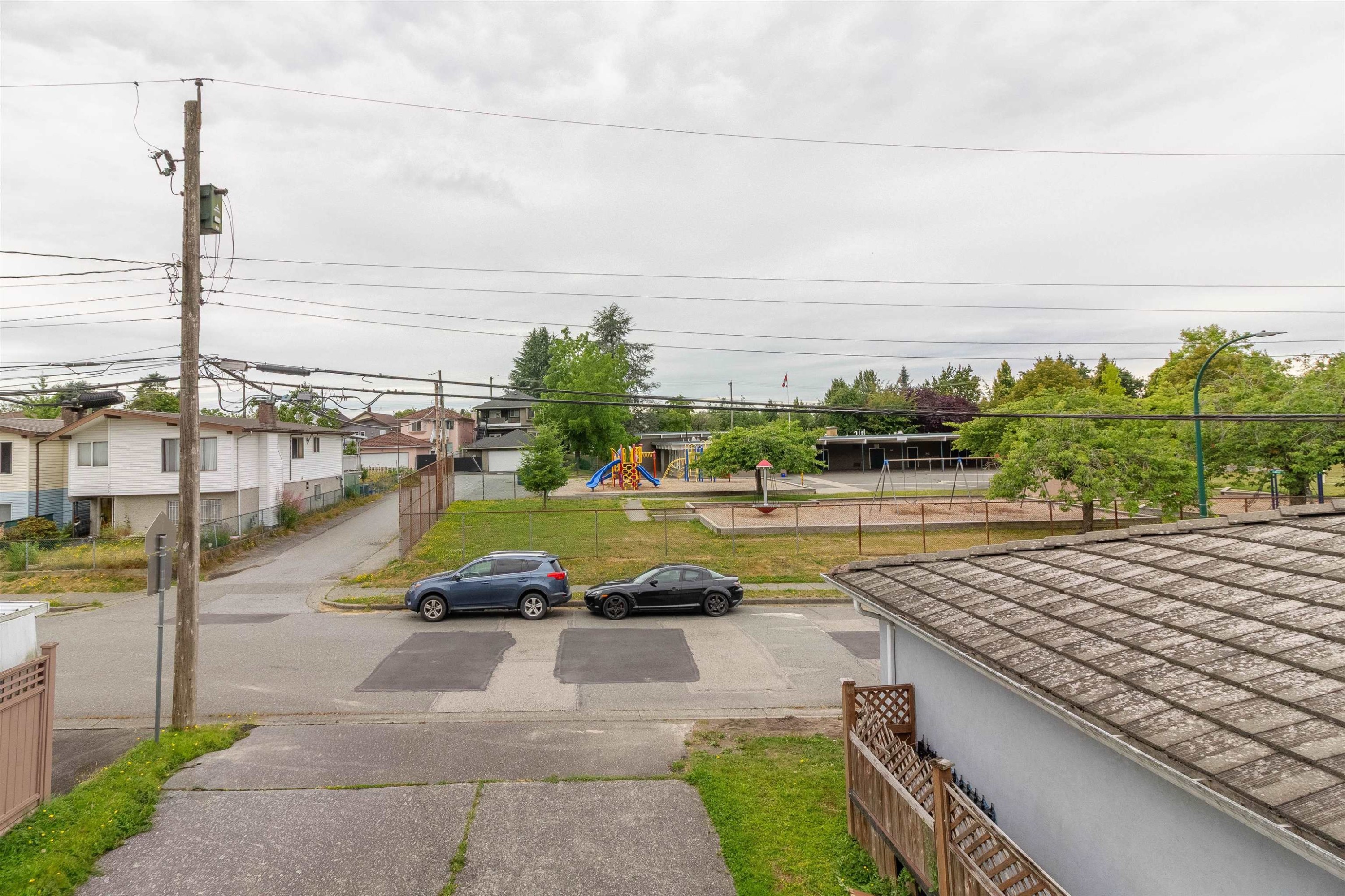 4467 Perry Street, Vancouver, BC - Outdoor