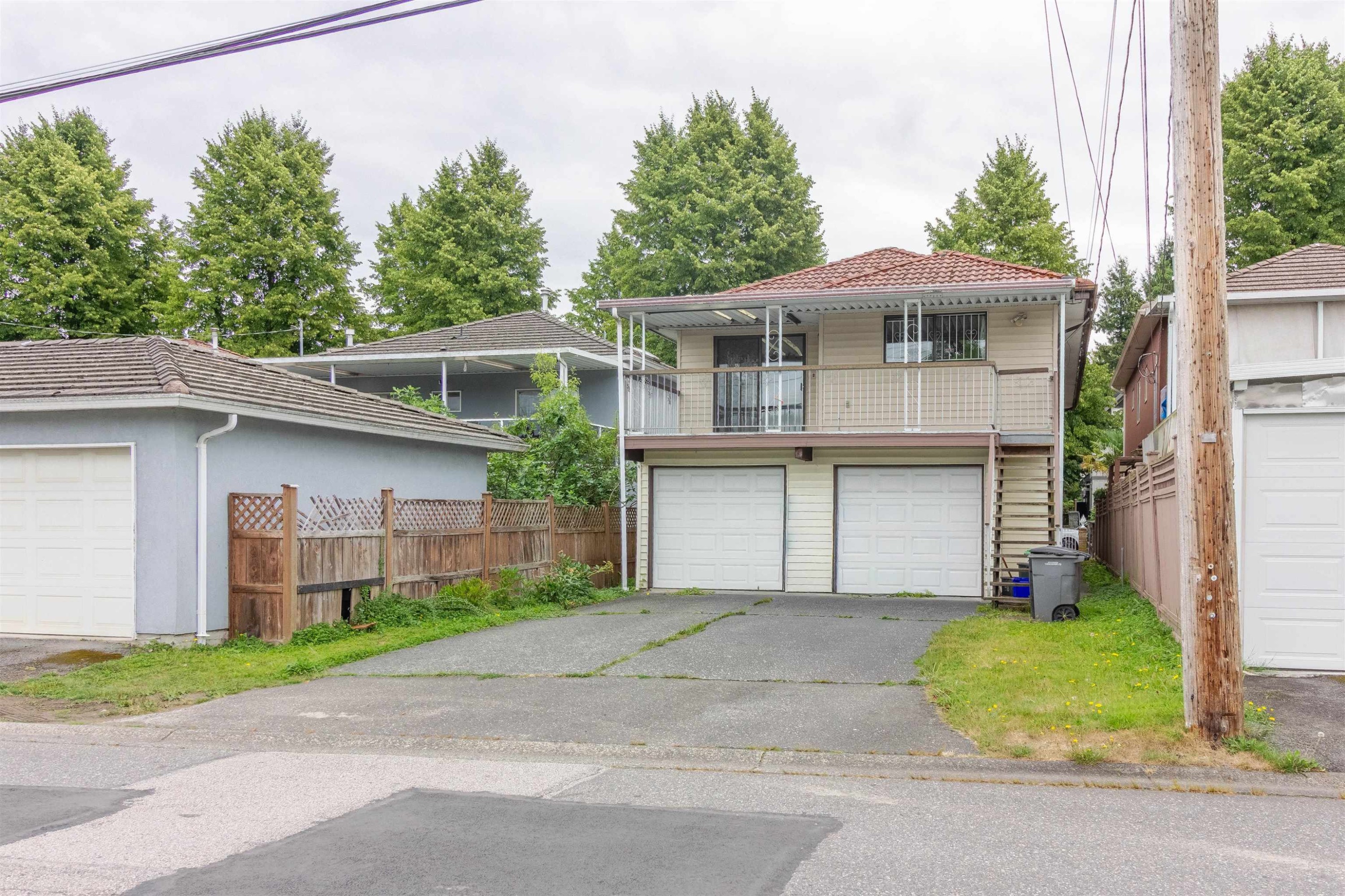 4467 Perry Street, Vancouver, BC - Outdoor